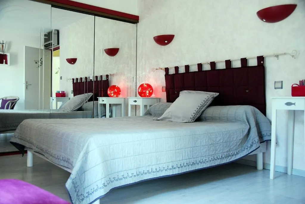 Le Clos Du Loup Hotel Saint-Alban-de-Roche Bed & Breakfast